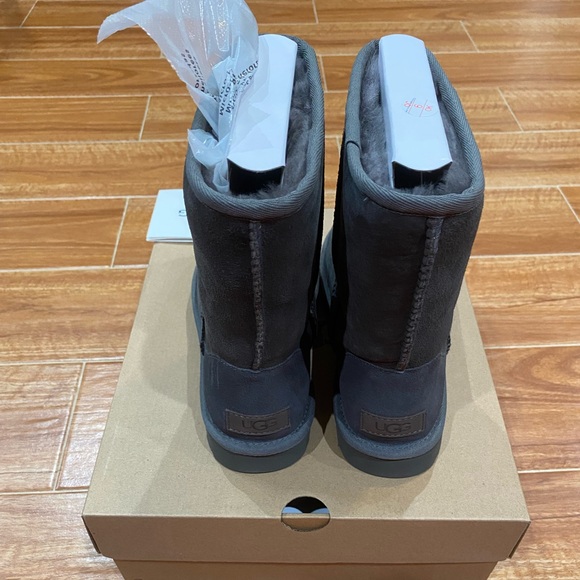 UGG Australia classic boots grey size 6 - Picture 3 of 7